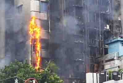 যশোরে জাবির ইন্টারন্যাশনাল হোটেলে আগুন লেগে ১৮ জনের মৃত্যু হয়েছে